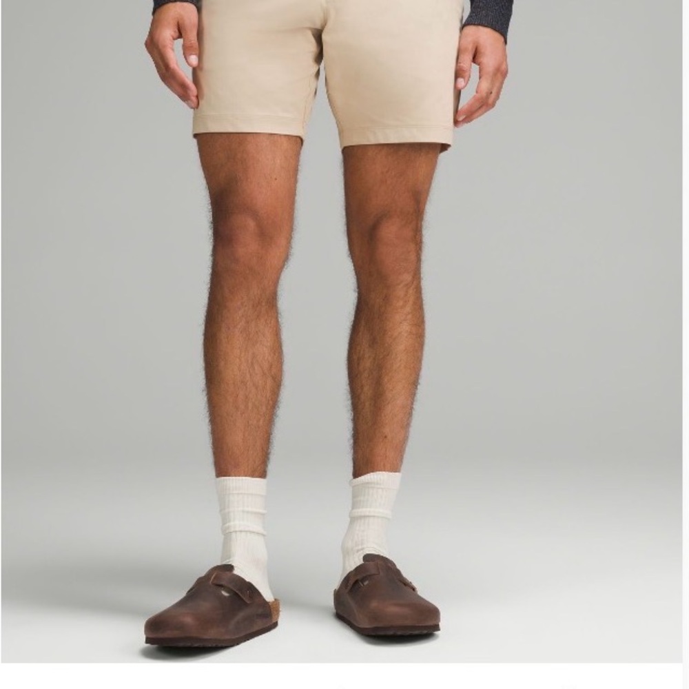 Lululemon Commission Classic Fit Short 7”